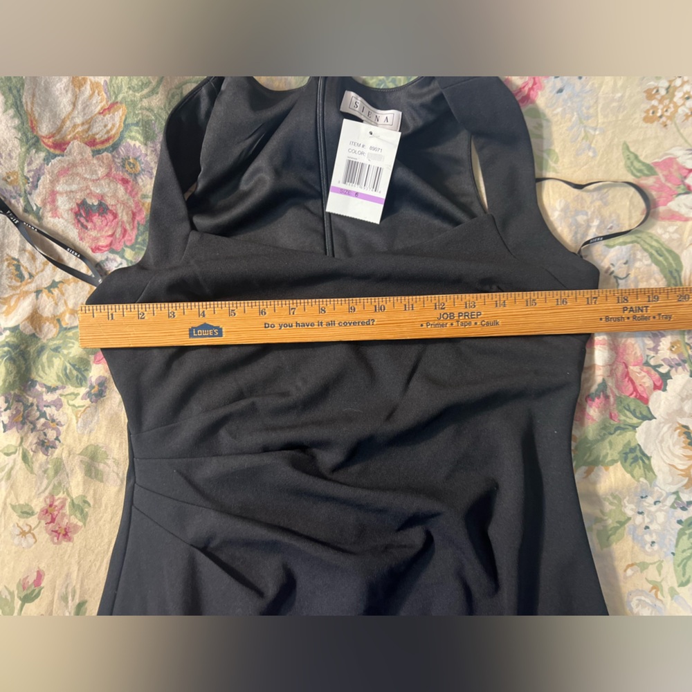 Elegant Black Sleeveless Mini Dress - Picture 8 of 12